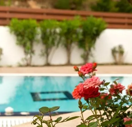 Aperanto Luxury Villas